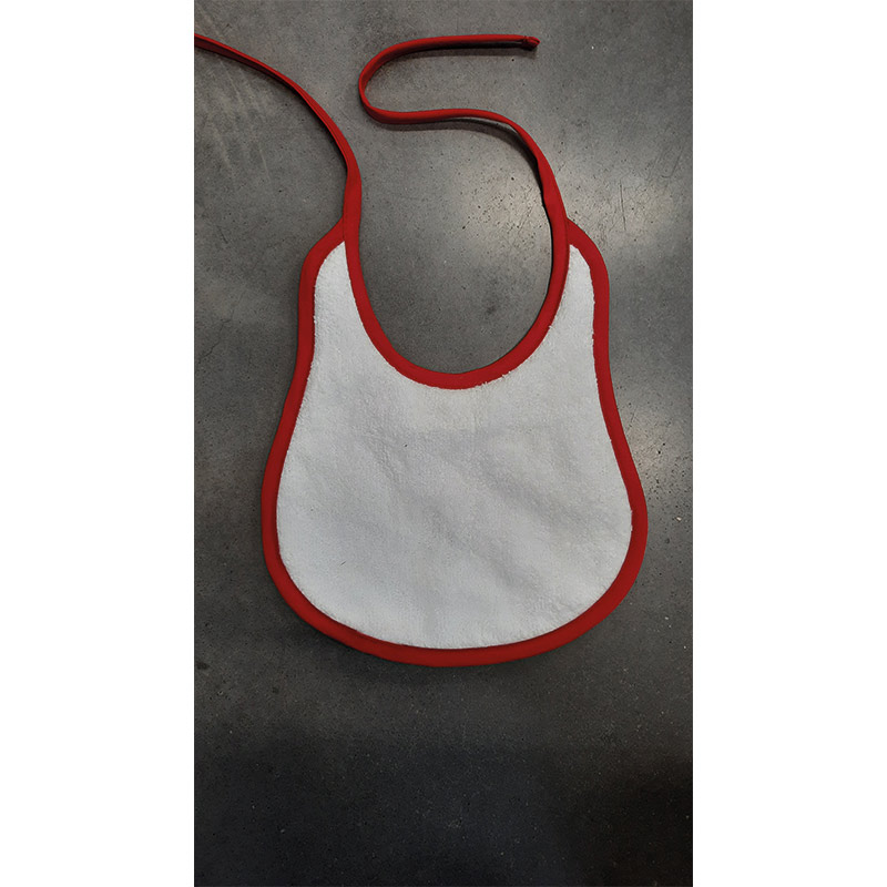 Bavoir imperméable personnalisé avec logo ou prénom